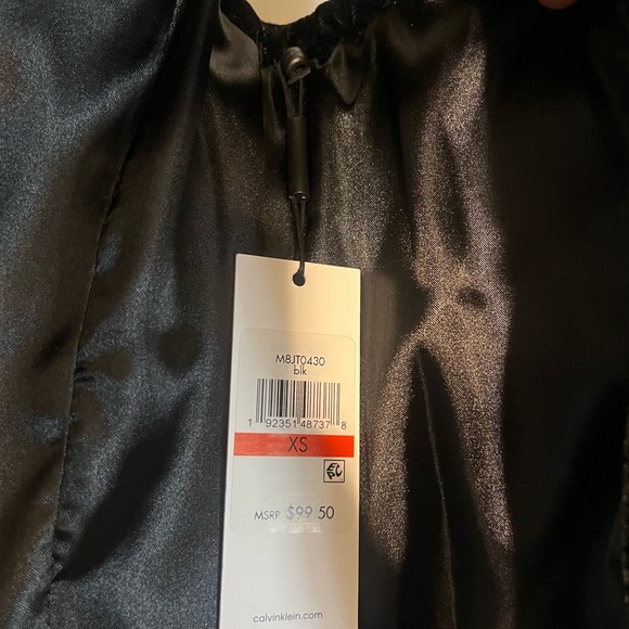 Calvin Klein puffer sleeveless puffer vest - Picture 3 of 5